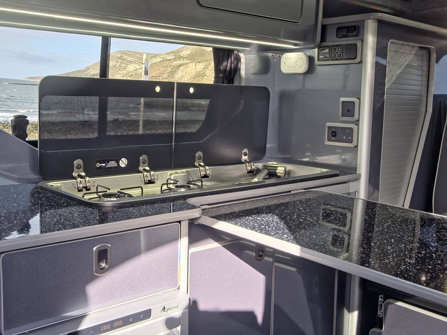 Renault Trafic Campervan - 2021 New Shape Sport SWB - Thumbnail 8