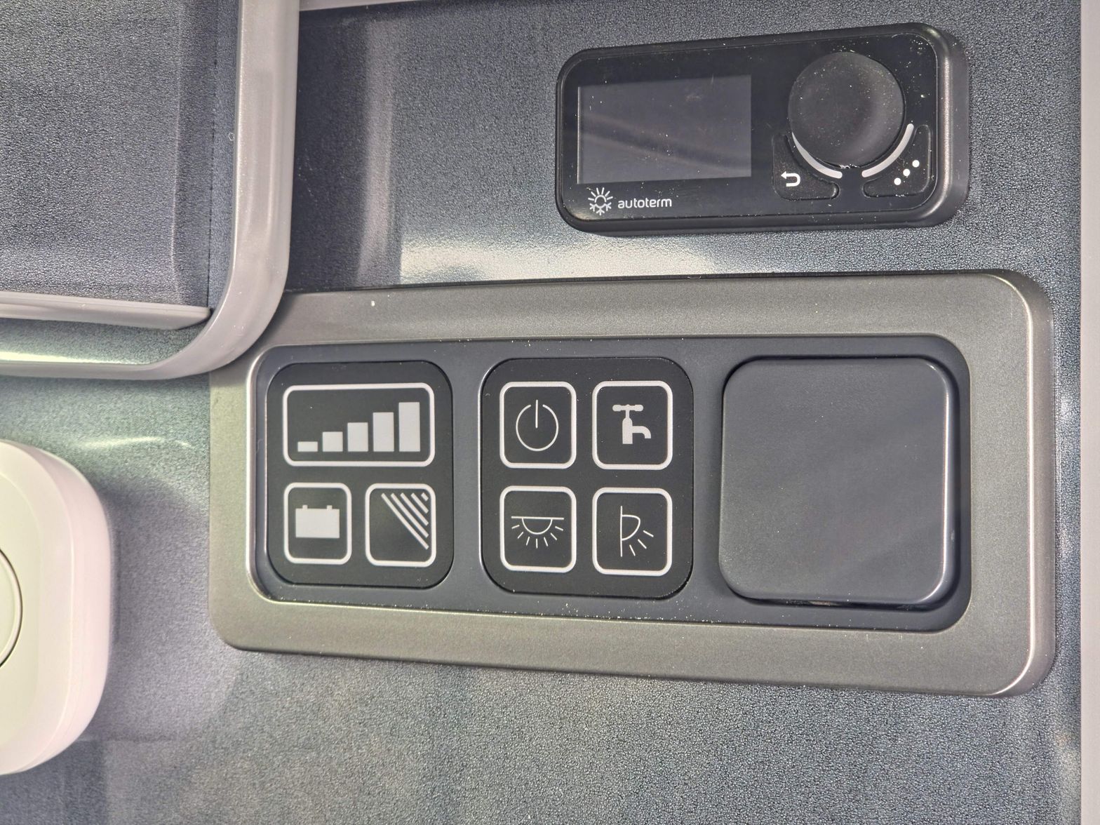 Renault Trafic Campervan - 2021 New Shape Sport SWB - Thumbnail 10