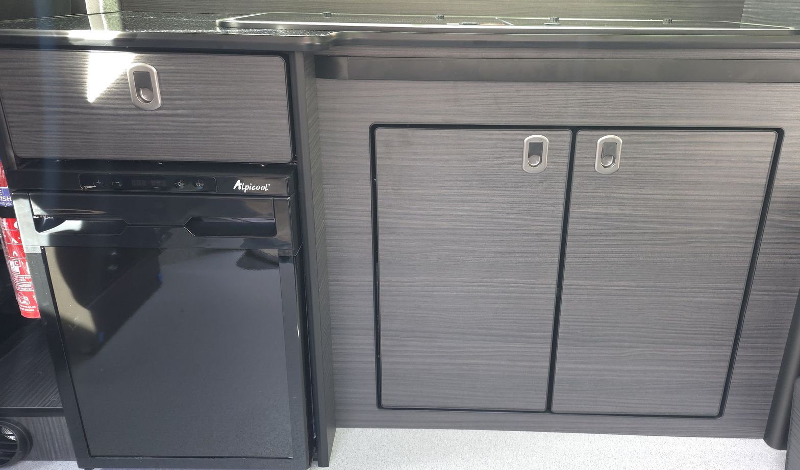 2016 Renault Trafic Sport SWB Campervan - Thumbnail 4