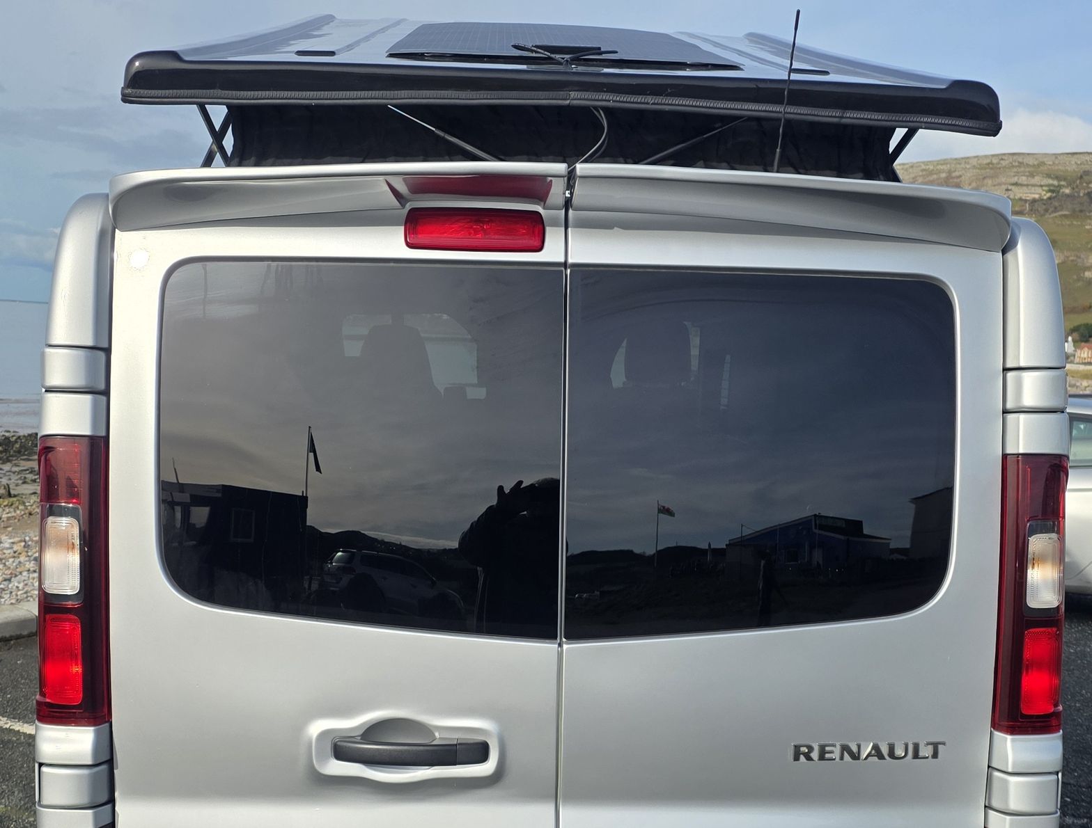 2016 Renault Trafic Sport SWB Campervan - Thumbnail 5