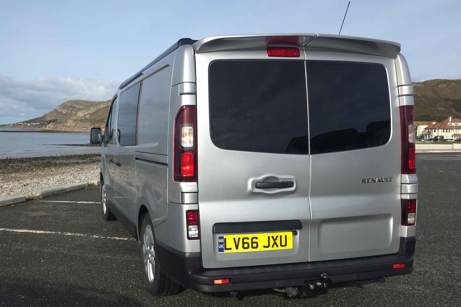 2016 Renault Trafic Sport SWB Campervan - Thumbnail 6