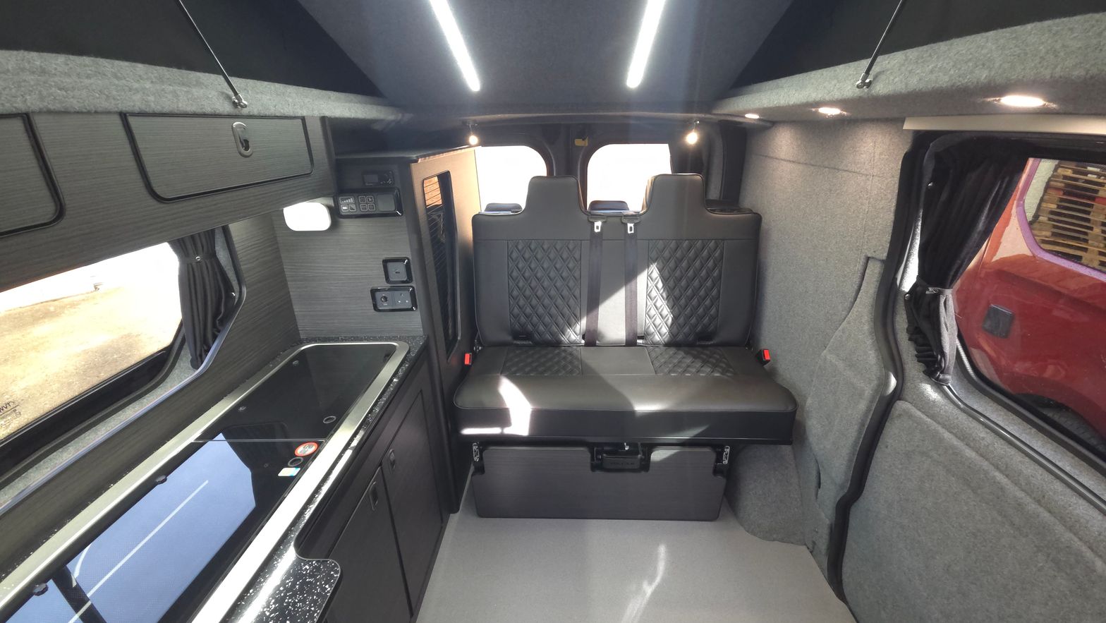 2016 Renault Trafic Sport SWB Campervan - Thumbnail 15