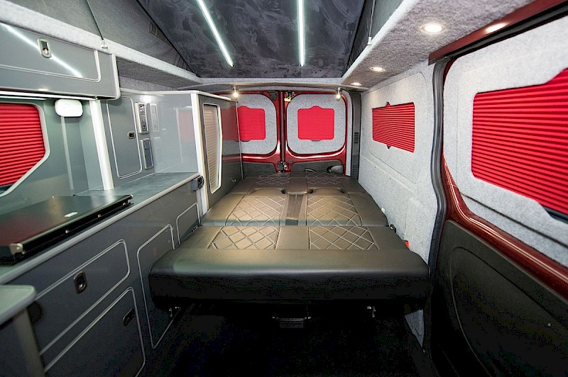 Renault Trafic Campervan - 2025 Eryri Adventurer Extra LWB 4 Berth