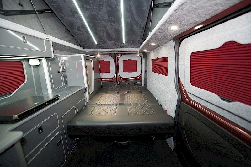 Renault Trafic Campervan - 2025 Eryri Adventurer Extra LWB 4 Berth