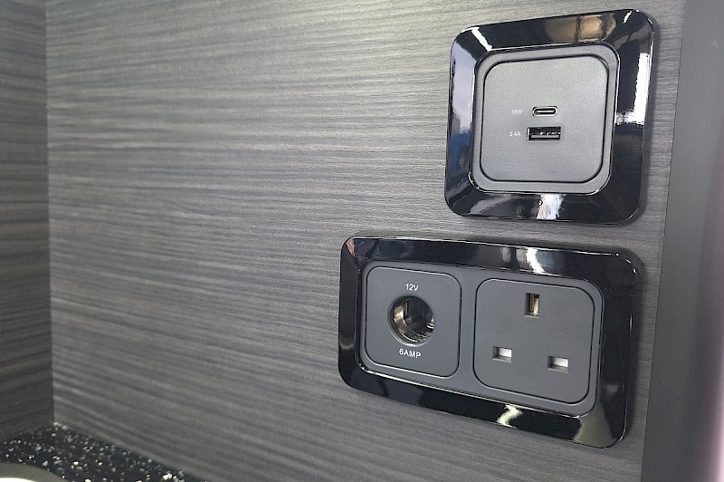 Renault Trafic Campervan - 2016 Sport SWB