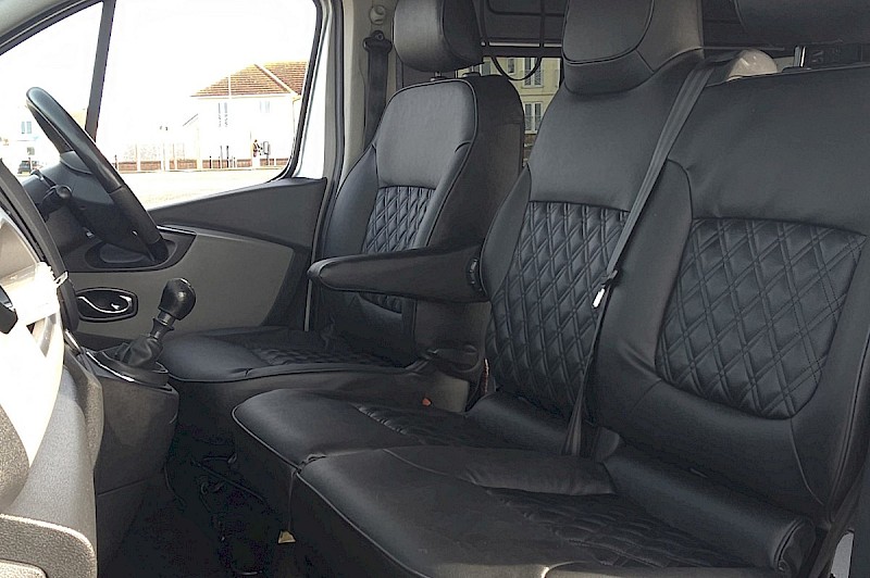 Renault Trafic Campervan - 2016 Sport SWB