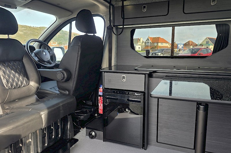 Renault Trafic Campervan - 2016 Sport SWB